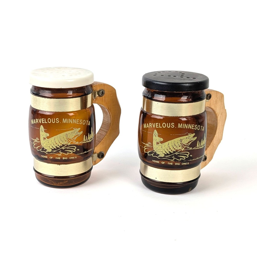 Vintage Minnesota Souvenir Salt Pepper Shakers Amber Glass Barrel Fish Wood Set